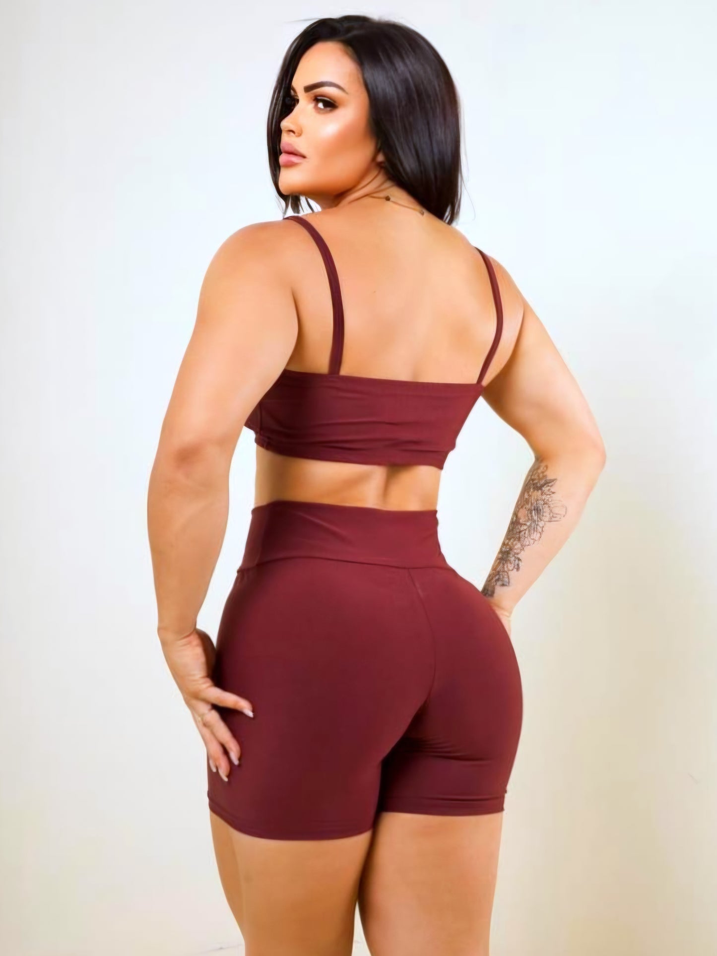 Conjunto Fitness Short Cintura Alta e Top com Tiras Frontais de Alta Compressão – Le Pink
