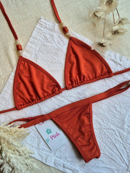 Biquíni Cortininha Fita com Miçangas e Calcinha Tanga – Le Pink