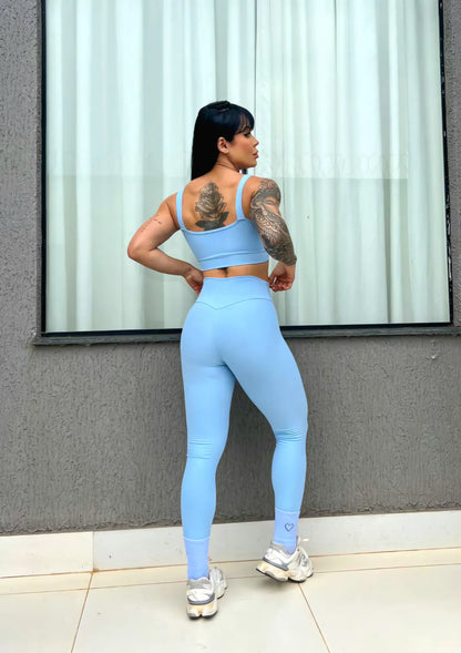 Conjunto Fitness Feminino Legging e Top Clássico em Poliamida de Alta Compressão