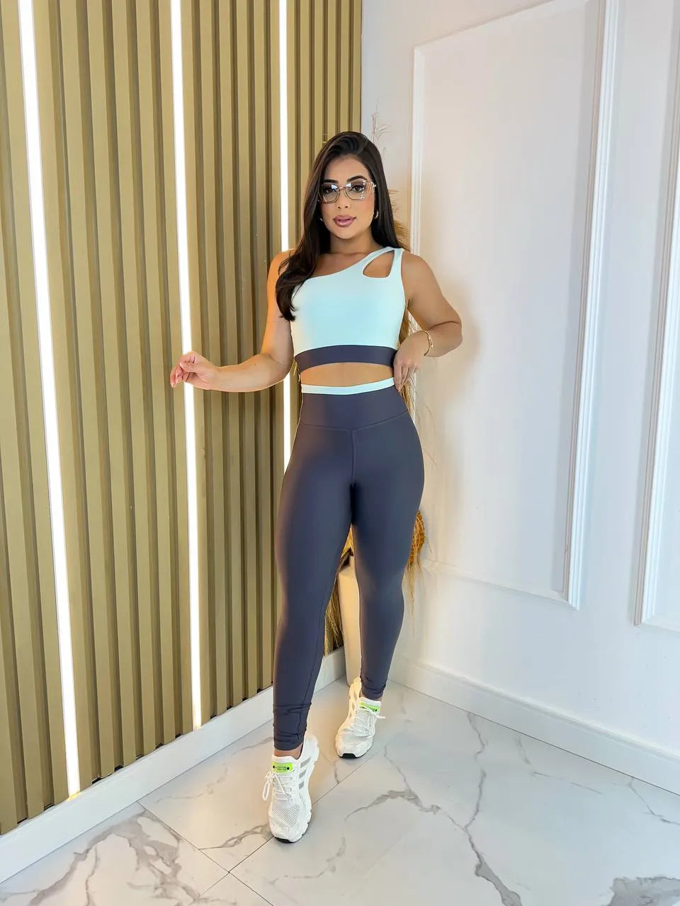 Conjunto Fitness Feminino Legging Bicolor com Top Gota de Alta Compressão
