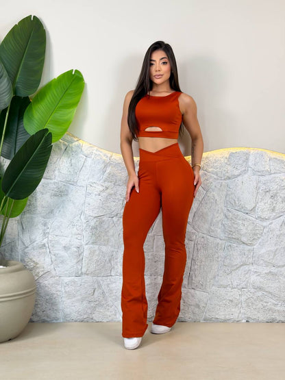 Conjunto Leg Flare + Top Recorte Le Pink
