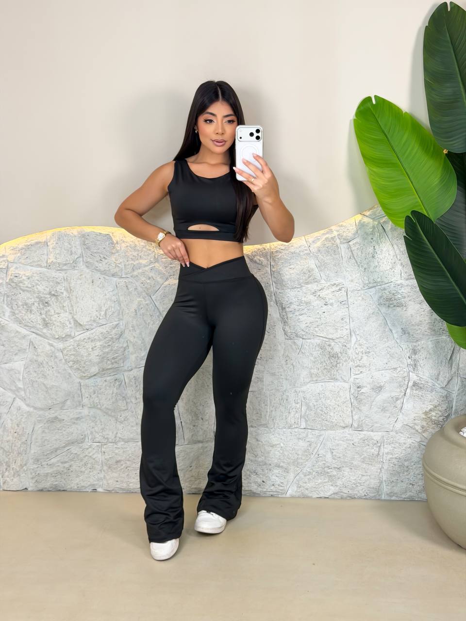 Conjunto Leg Flare + Top Recorte Le Pink