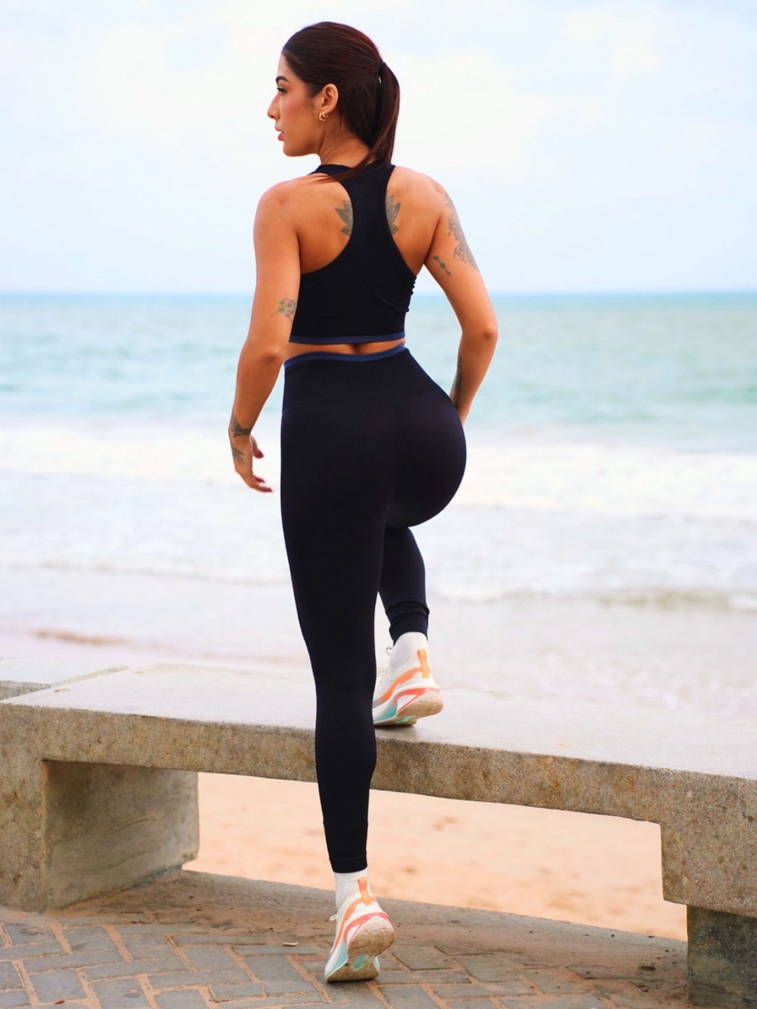 Conjunto Fitness Canelado Bicolor de Alta Compressão com Top e Leg – Le Pink