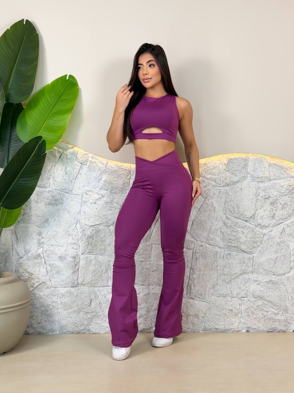 Conjunto Leg Flare + Top Recorte Le Pink