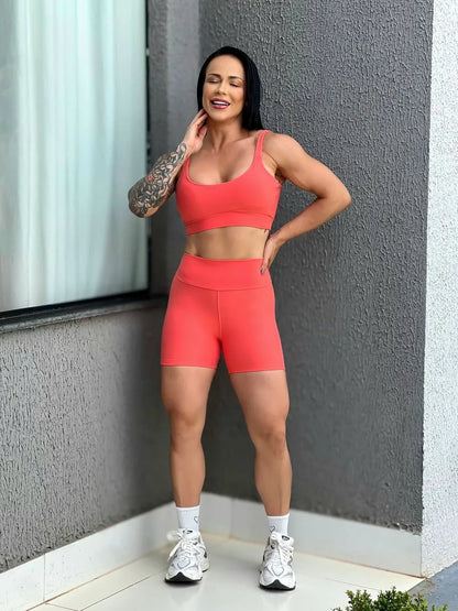 Conjunto Fitness Feminino Short e Top Clássico em Poliamida de Alta Compressão